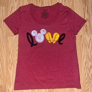 The Disney Store LOVE Spell Out Graffiti Style Lettering Red Shirt Women’s XL